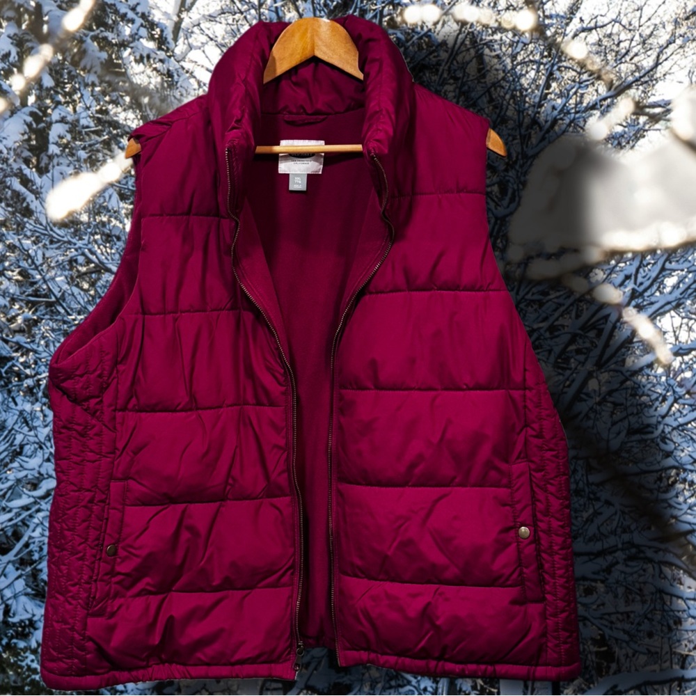 Old Navy Woman’s XXL Burgundy Quilted Puffer Vest